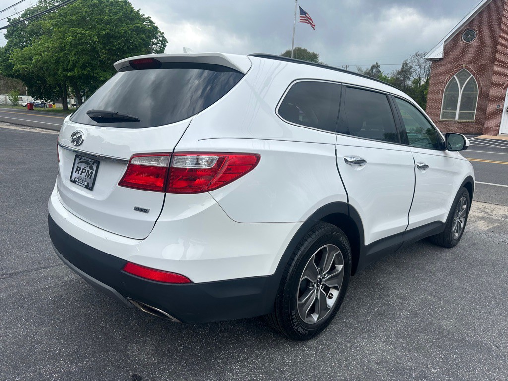 2013 Hyundai Santa Fe Image 4