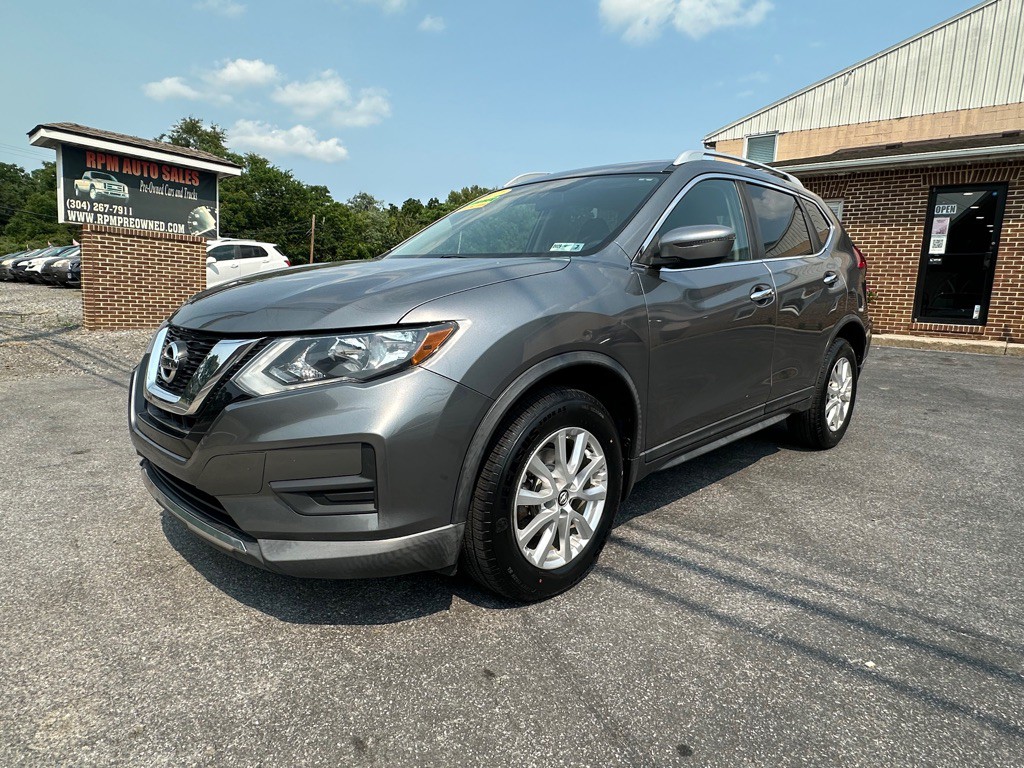 2017 Nissan Rogue Image 1