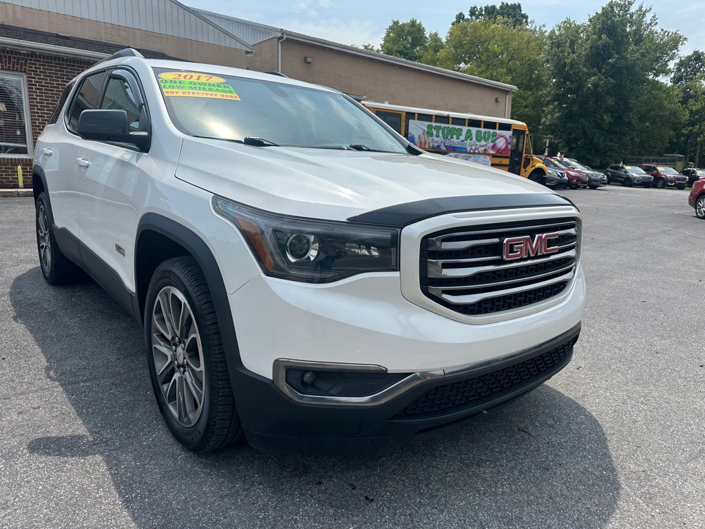 2017 GMC Acadia Image 3