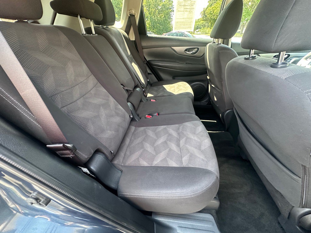 2016 Nissan Rogue Image 8