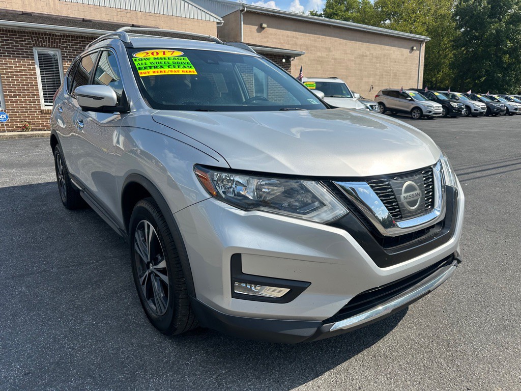 2017 Nissan Rogue Image 3