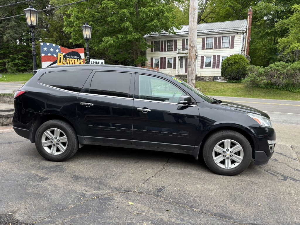 2013 Chevrolet Traverse Image 2