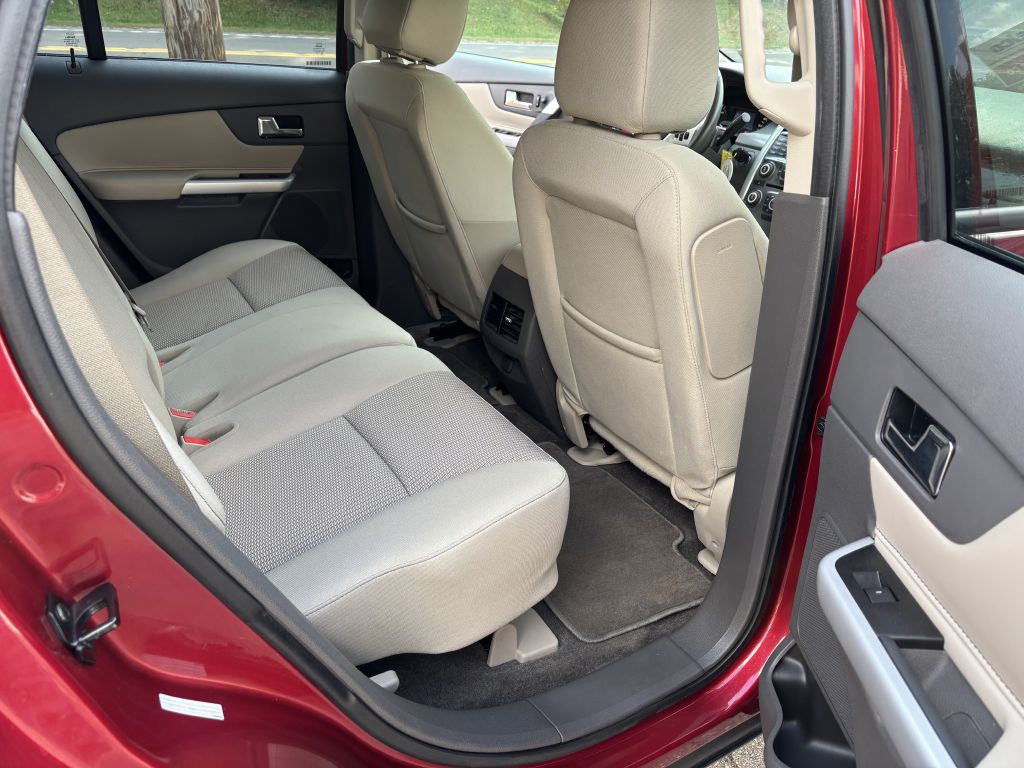 2014 Ford Edge Image 16