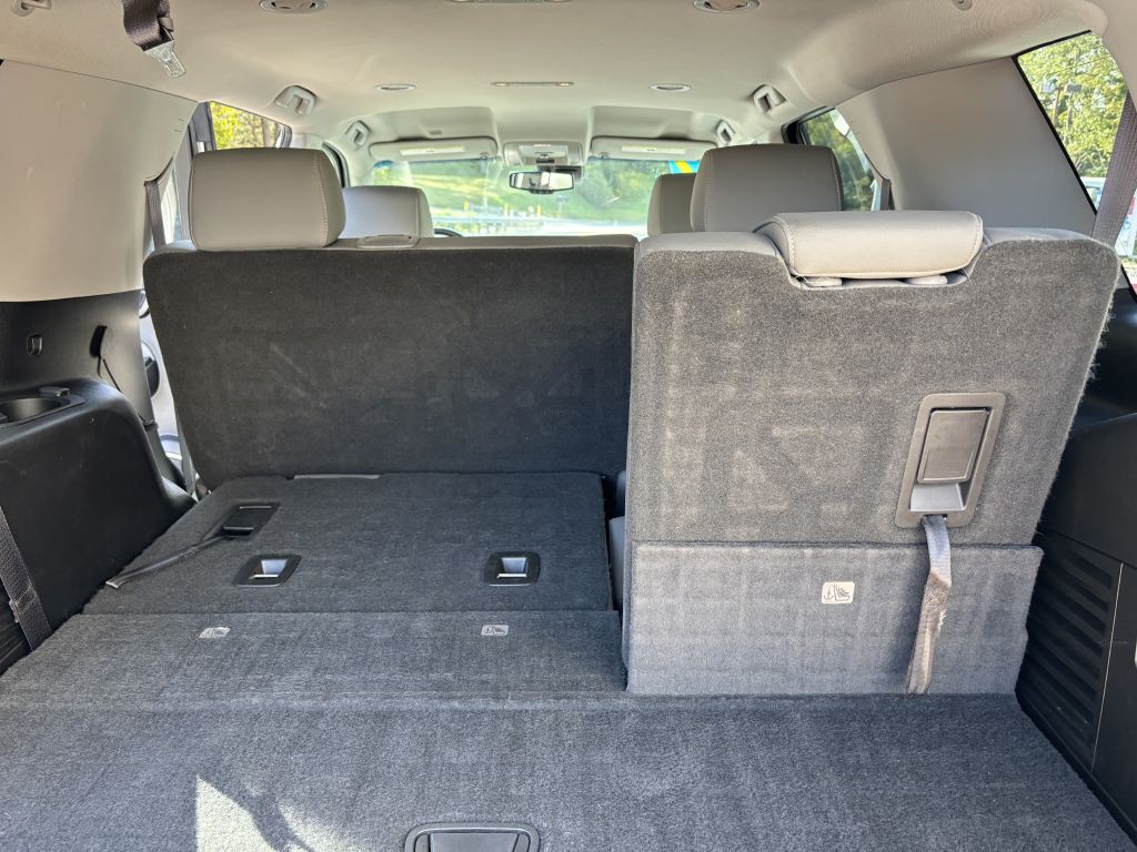2017 Chevrolet Tahoe Image 19