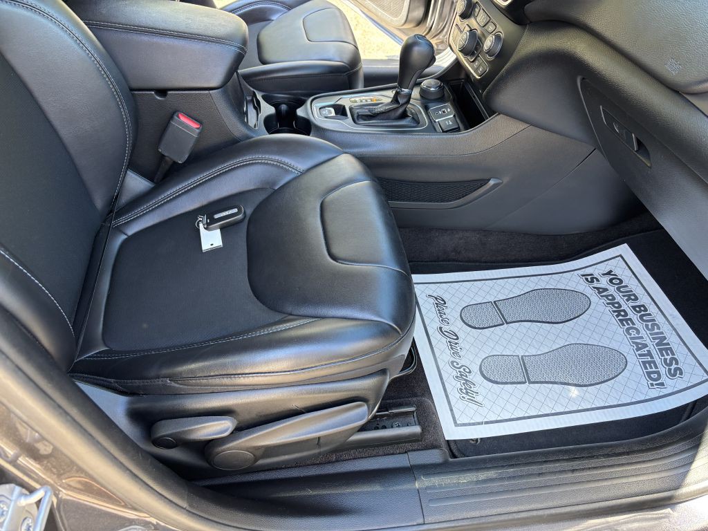 2019 Jeep Cherokee Image 15