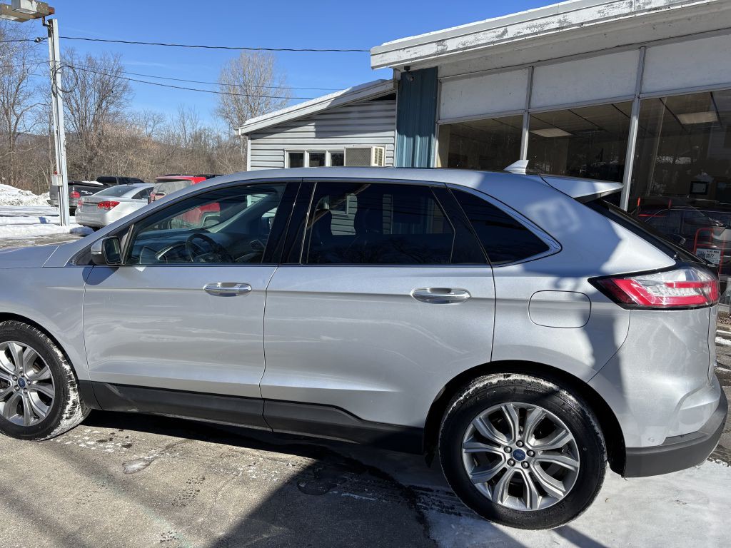 2019 Ford Edge Image 5