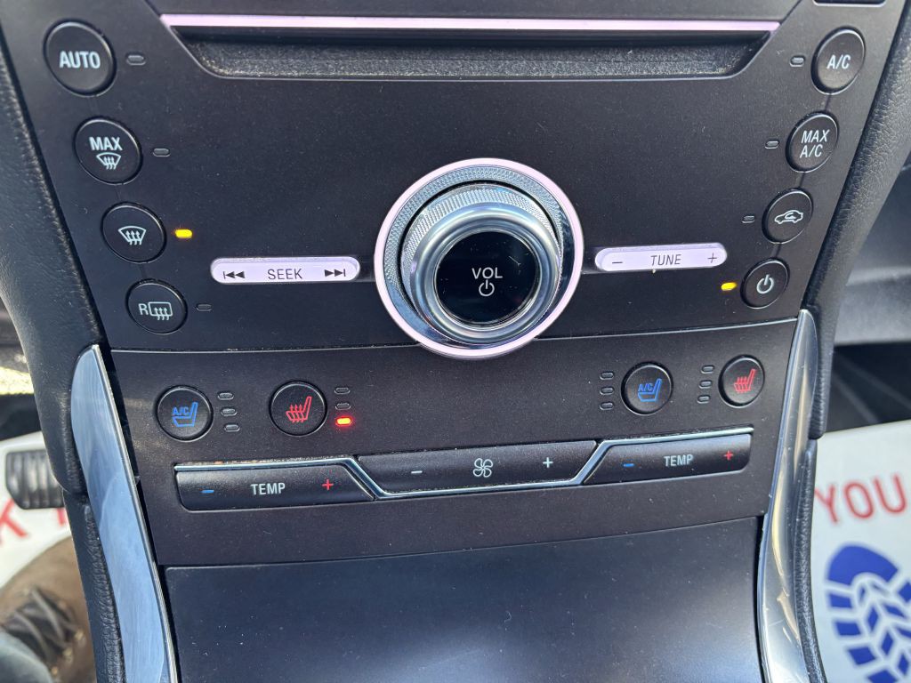 2019 Ford Edge Image 12