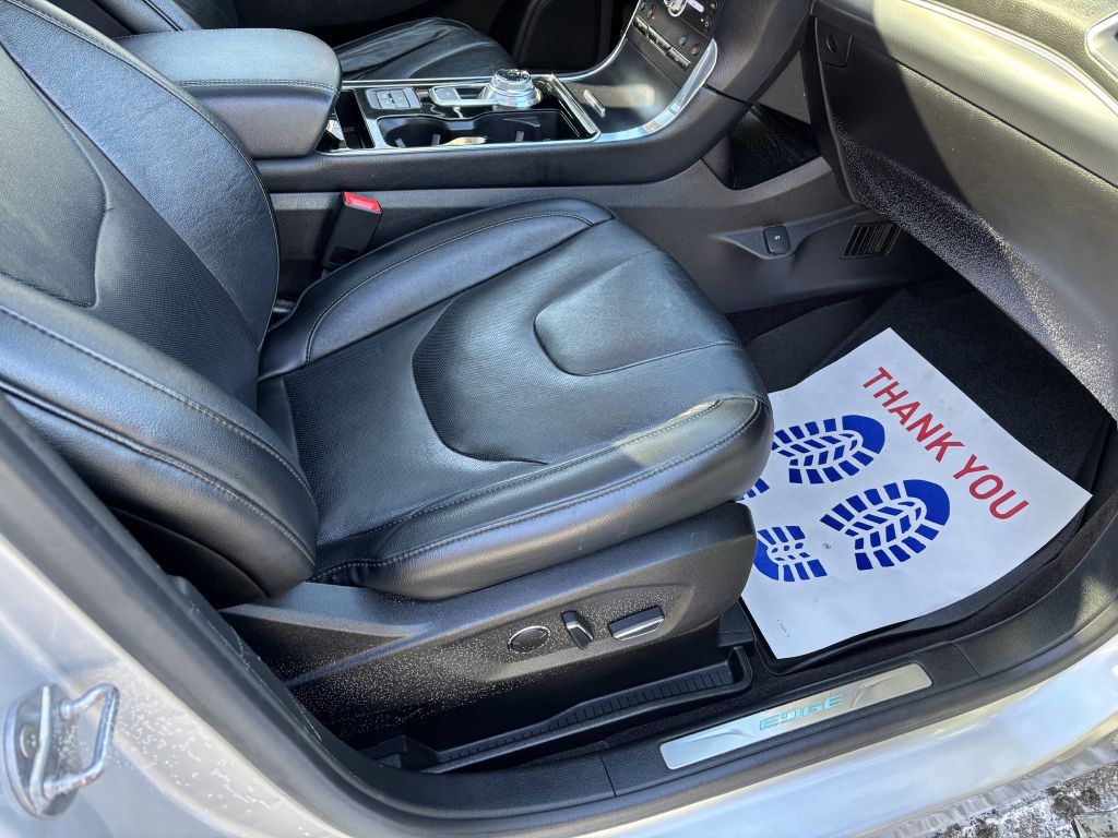 2019 Ford Edge Image 18