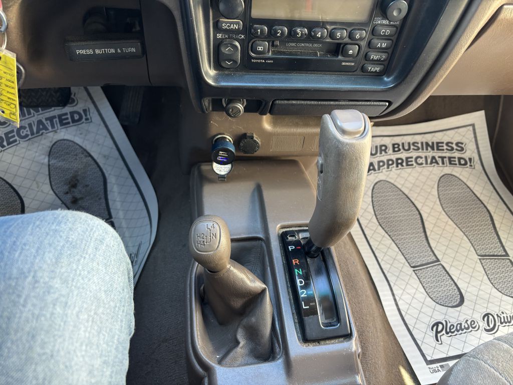 2003 Toyota Tacoma Image 12