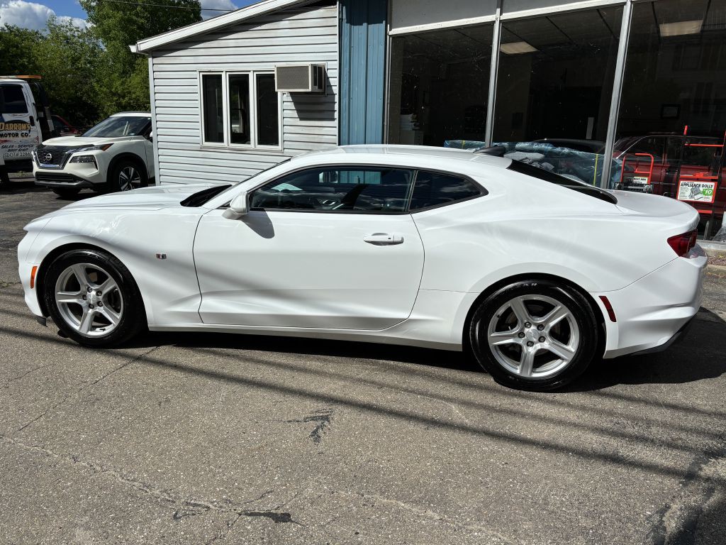 2023 Chevrolet Camaro Image 3