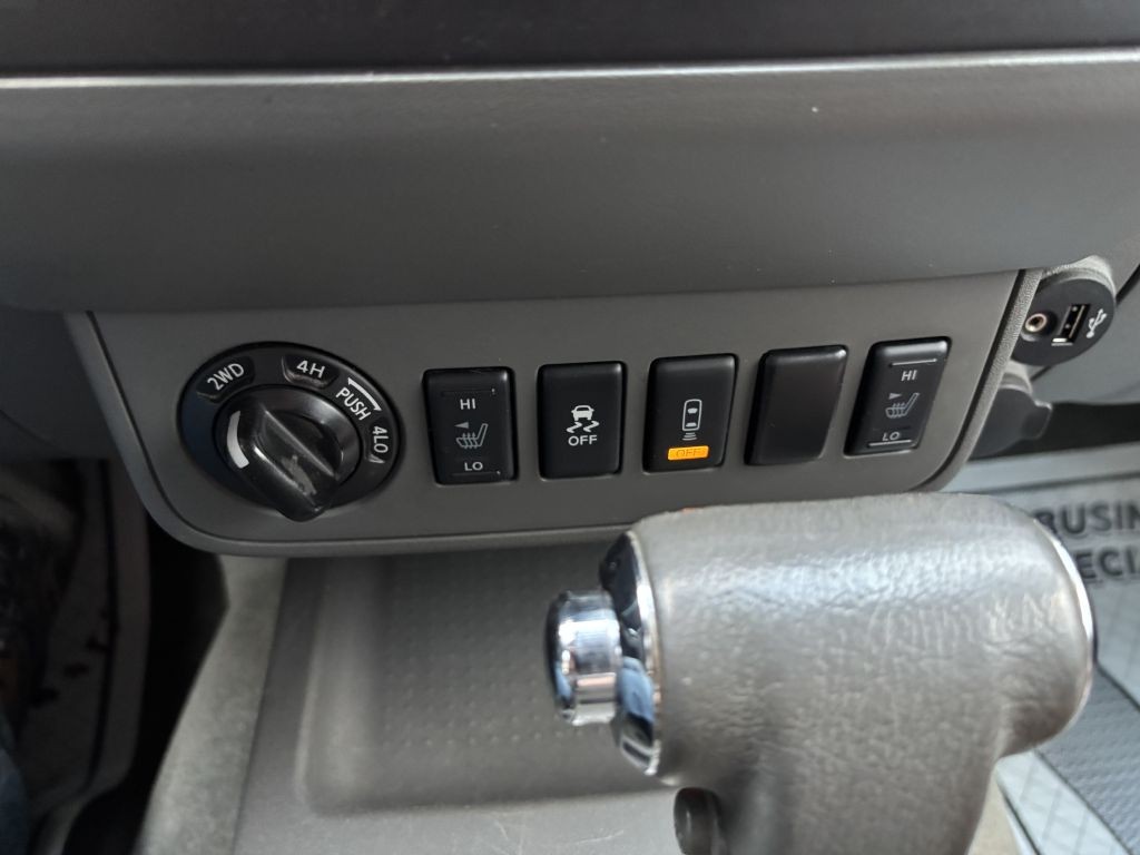 2017 Nissan Frontier Image 16