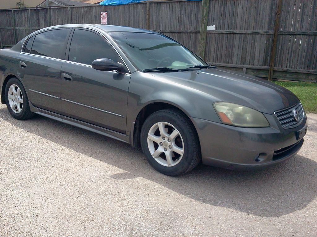 2005 Nissan Altima Image 3