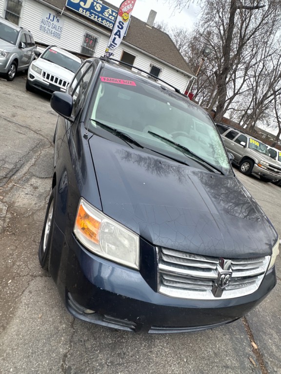 2008 Dodge Grand Caravan Image 2