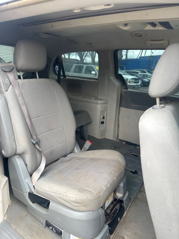 2008 Dodge Grand Caravan Image 4