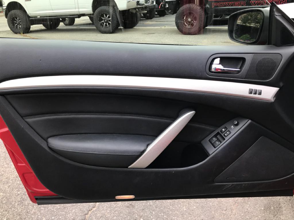 2009 INFINITI G37 Image 19