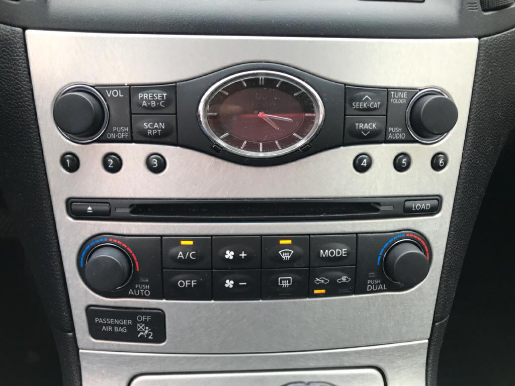 2009 INFINITI G37 Image 25