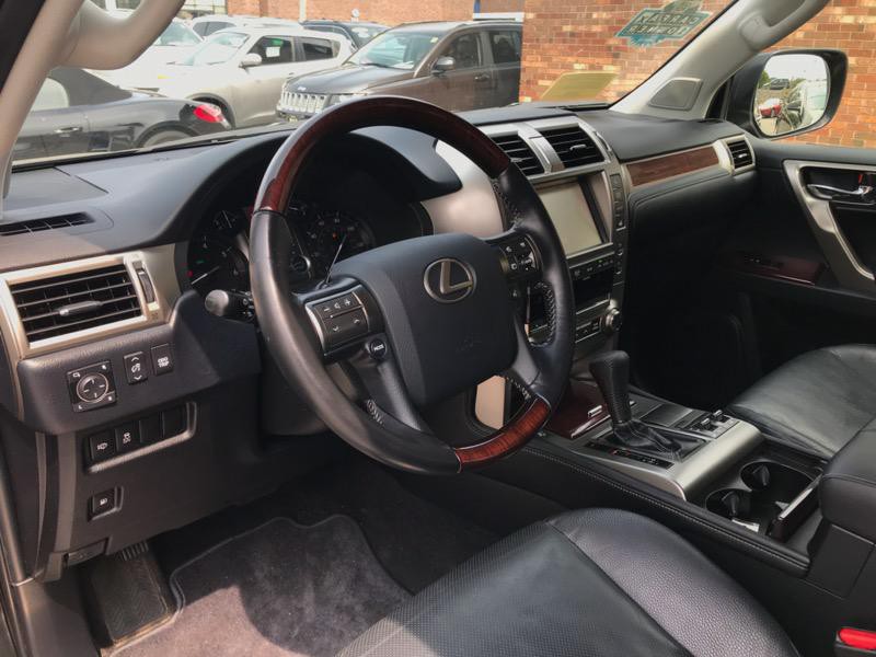 2016 Lexus GX 460 Image 23