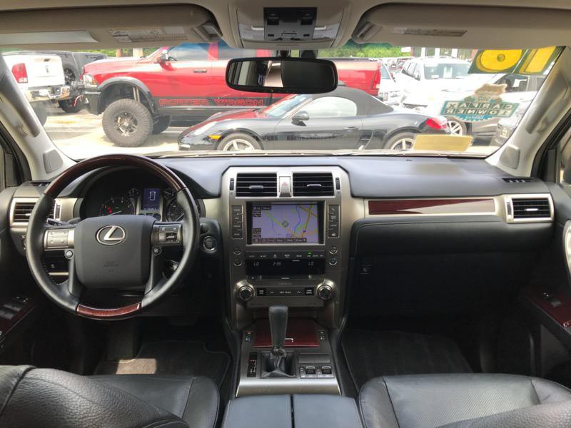 2016 Lexus GX 460 Image 28