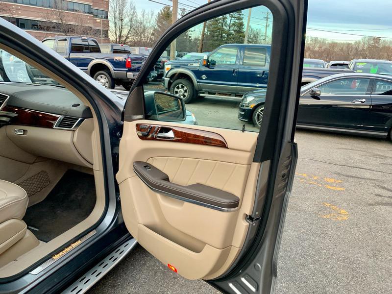 2014 Mercedes-Benz GL-Class Image 28
