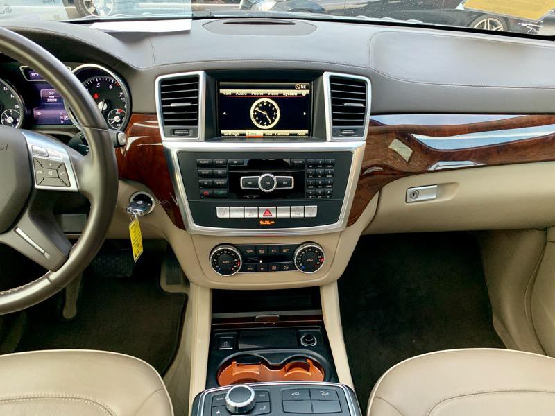 2014 Mercedes-Benz GL-Class Image 34