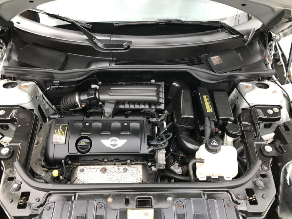 2012 MINI Countryman Image 14