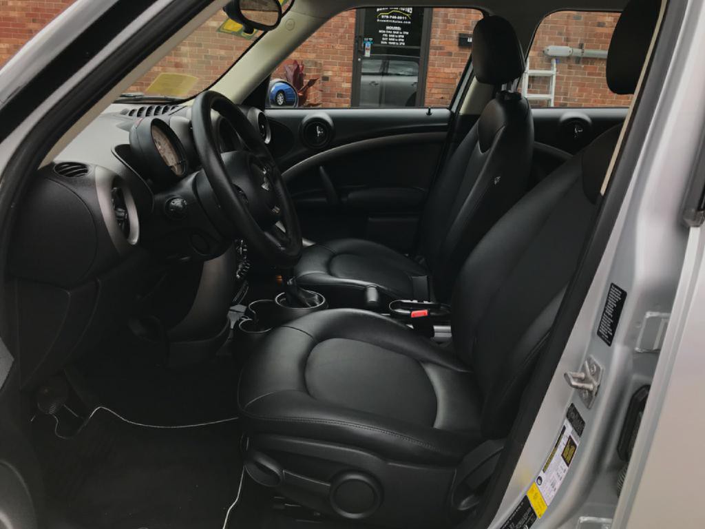 2012 MINI Countryman Image 15