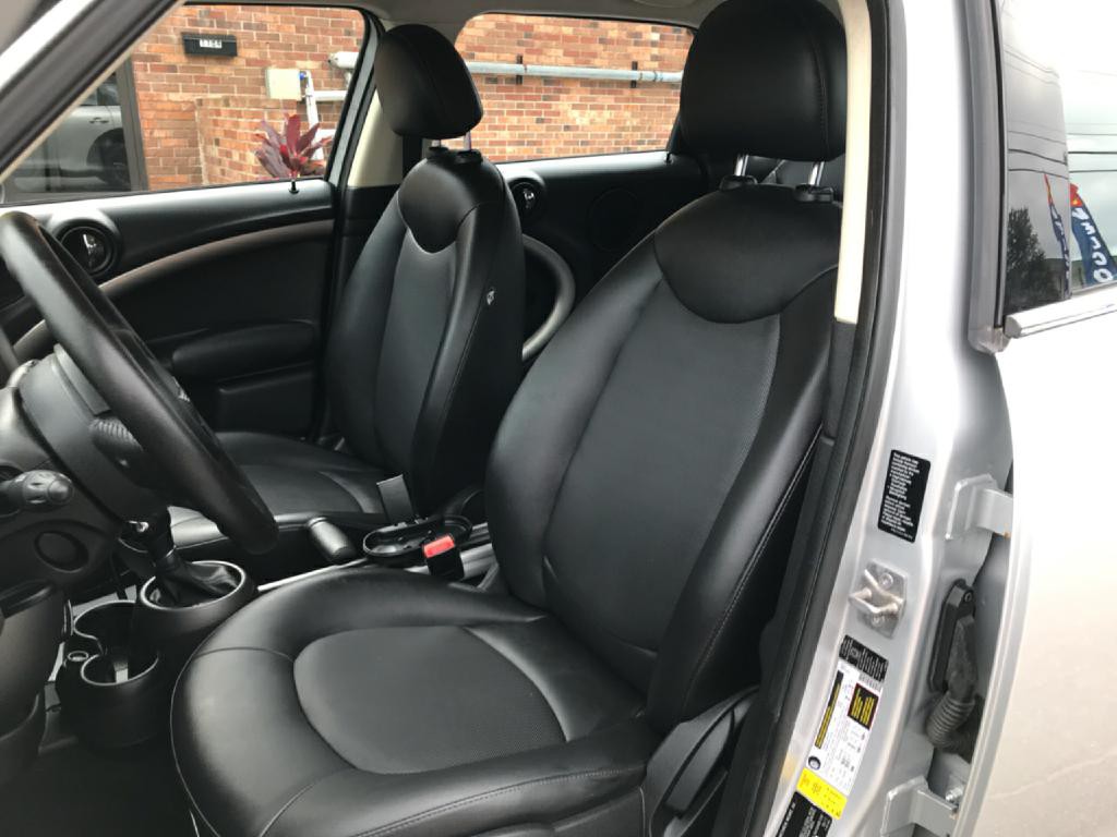 2012 MINI Countryman Image 18