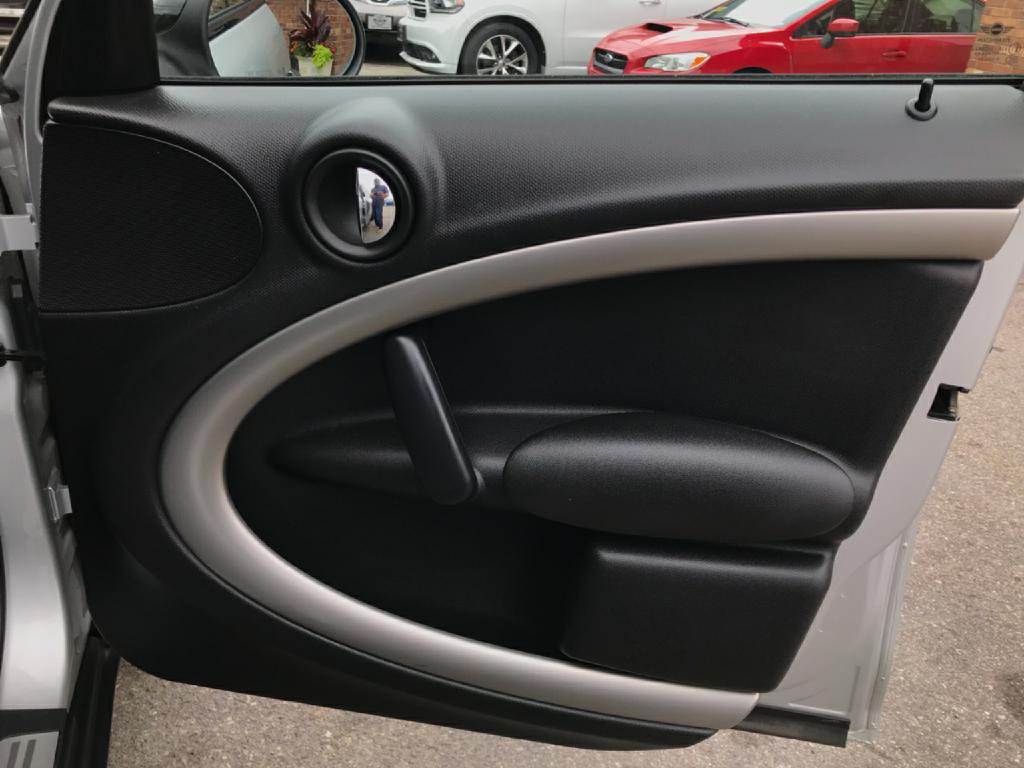 2012 MINI Countryman Image 23