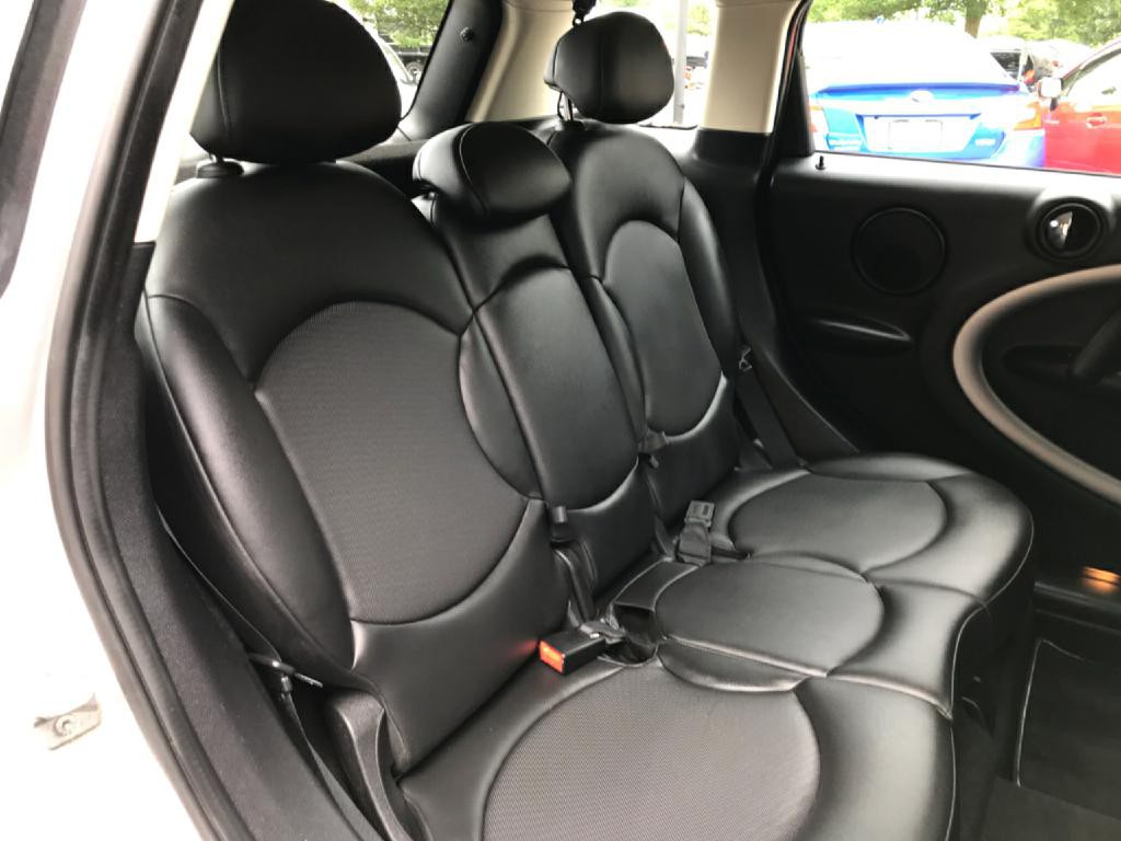 2012 MINI Countryman Image 29