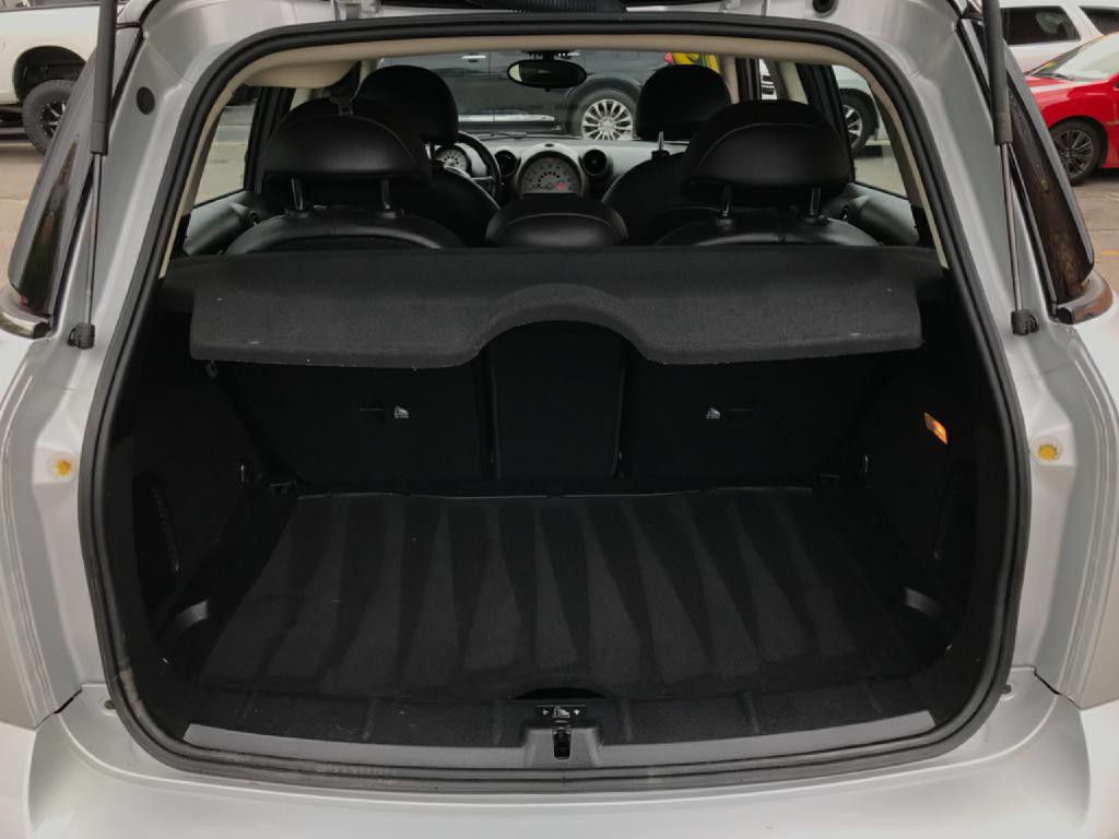 2012 MINI Countryman Image 30