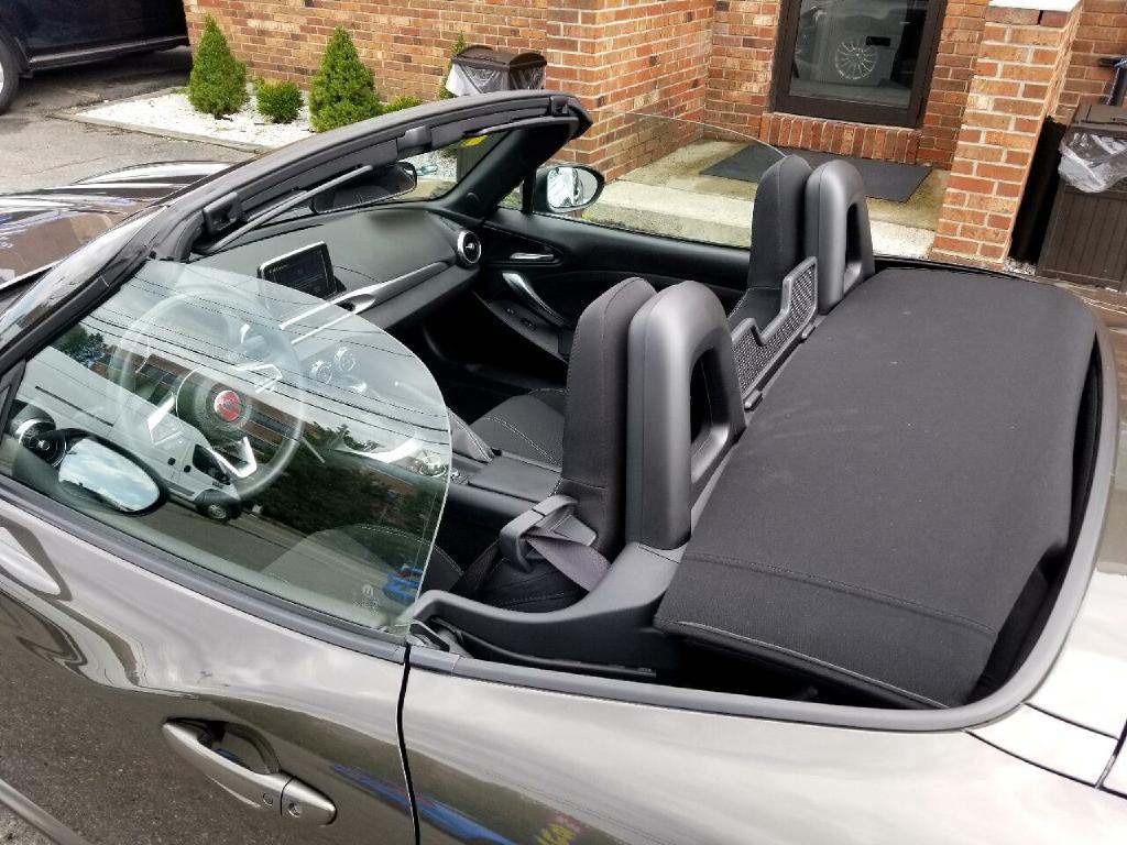 2017 FIAT 124 Spider Image 11