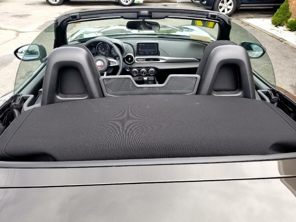 2017 FIAT 124 Spider Image 13