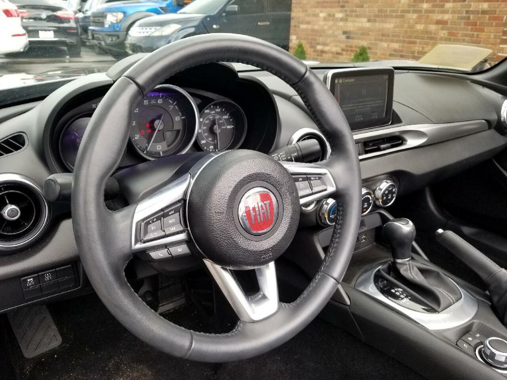 2017 FIAT 124 Spider Image 15