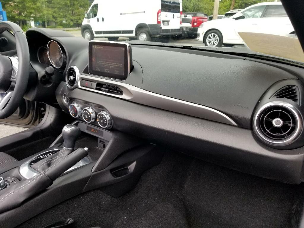 2017 FIAT 124 Spider Image 16