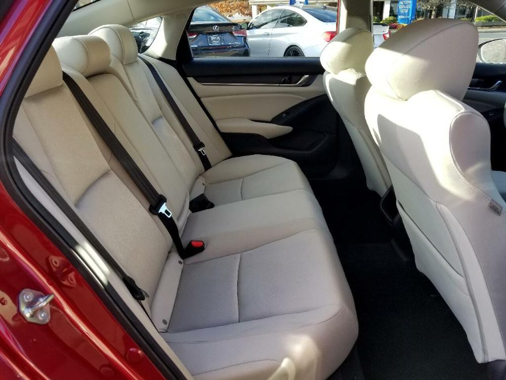 2018 Honda Accord Image 19