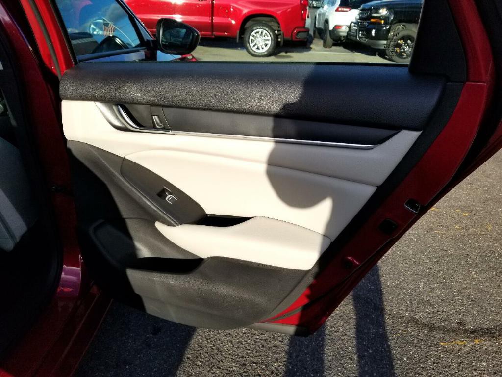 2018 Honda Accord Image 37