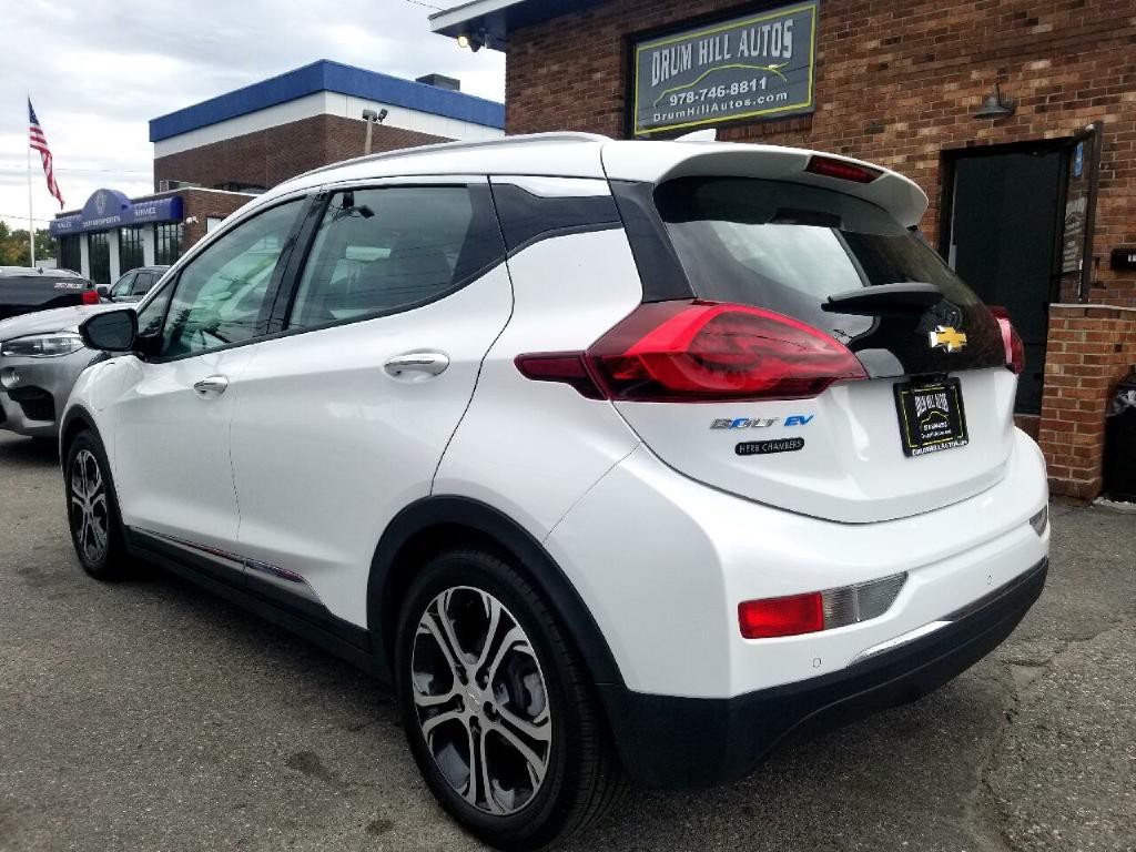 2017 Chevrolet Bolt EV Image 2