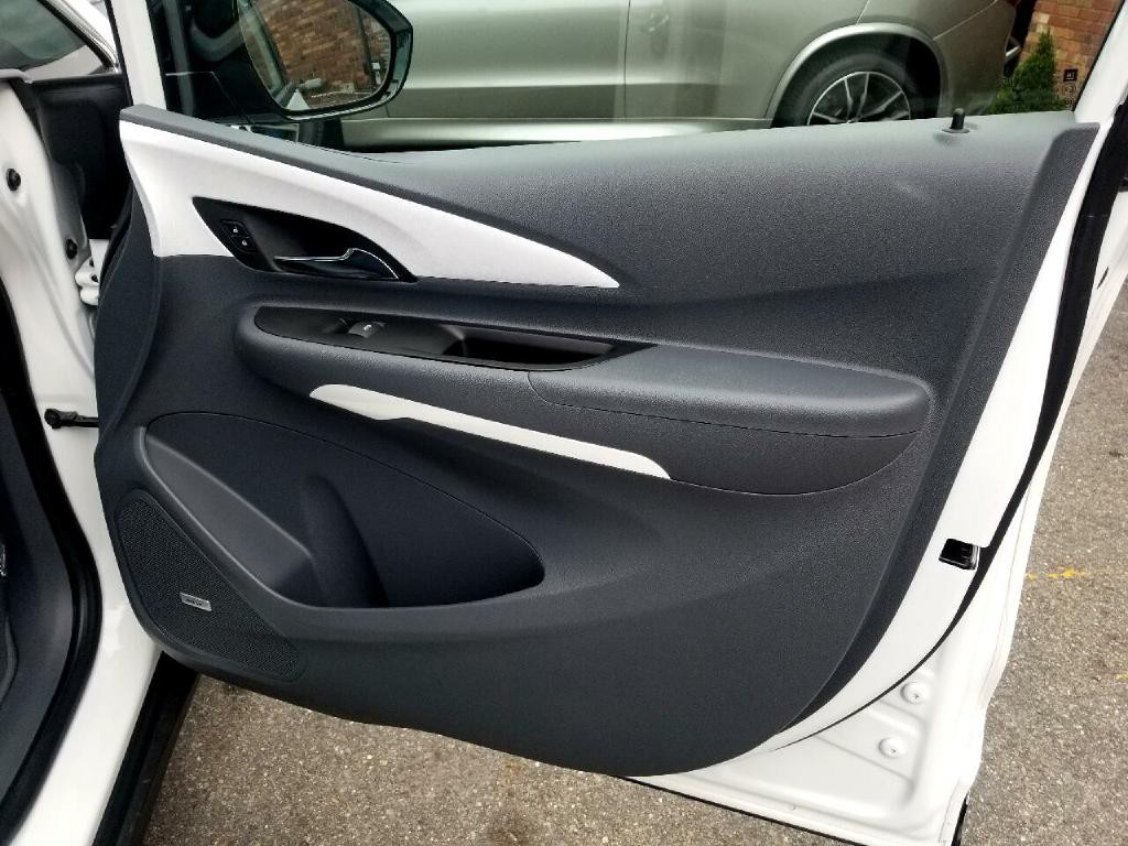 2017 Chevrolet Bolt EV Image 16