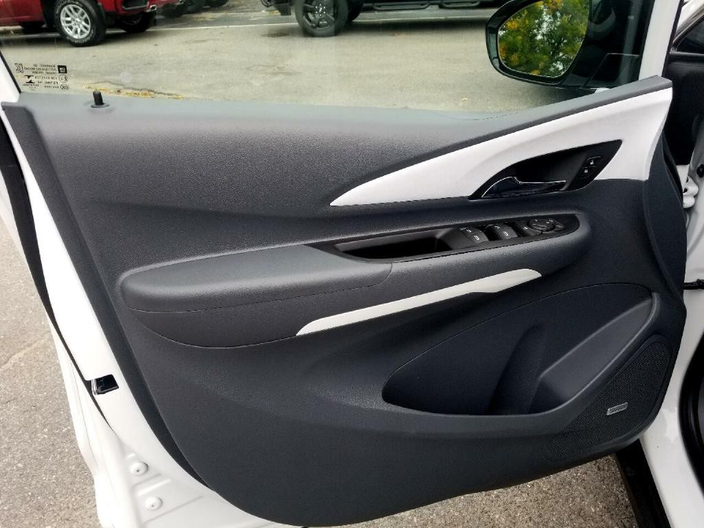 2017 Chevrolet Bolt EV Image 29