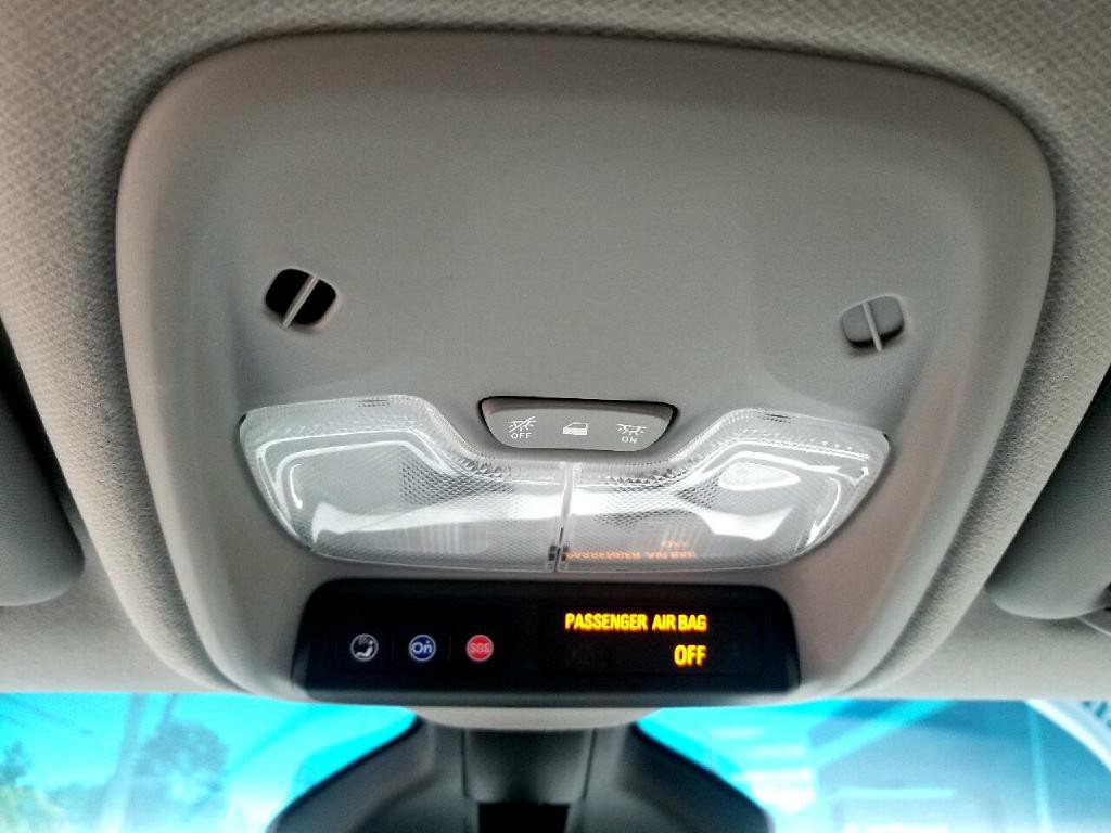 2017 Chevrolet Bolt EV Image 30