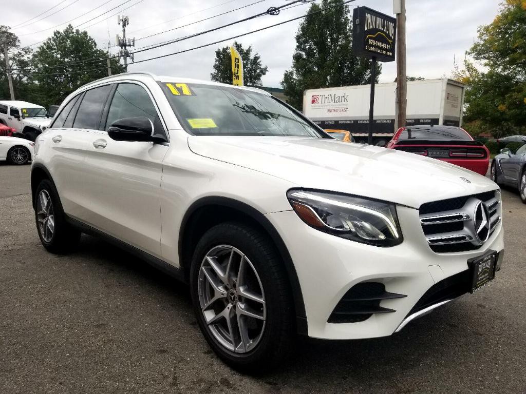 2017 Mercedes-Benz GLC-Class Image 2