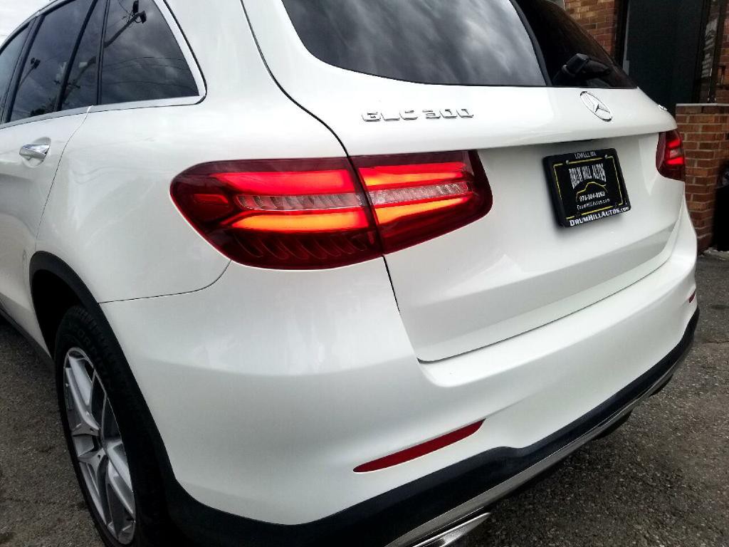 2017 Mercedes-Benz GLC-Class Image 10