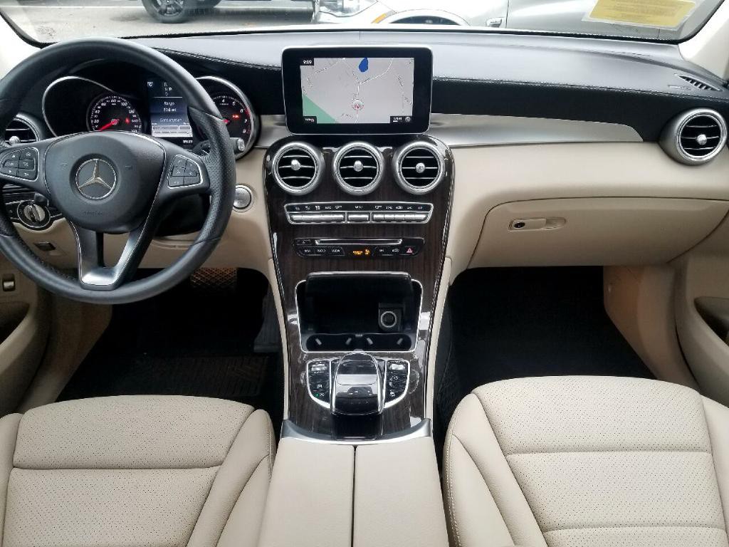 2017 Mercedes-Benz GLC-Class Image 17