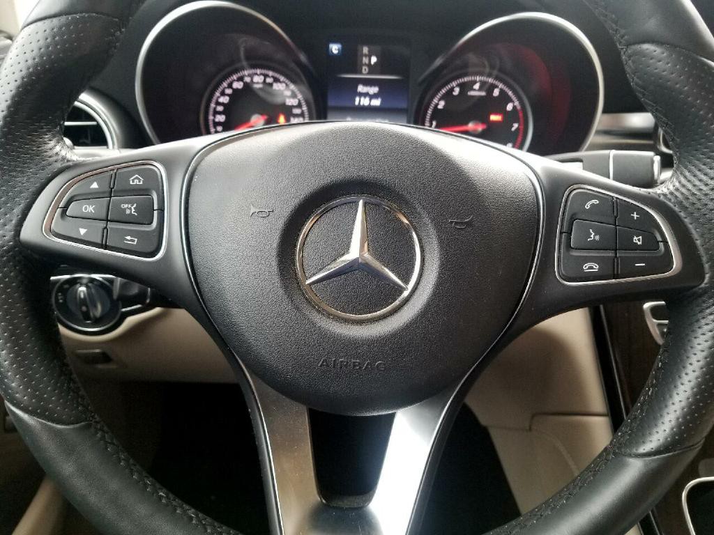 2017 Mercedes-Benz GLC-Class Image 24