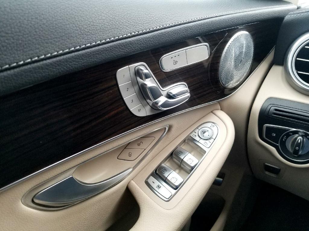2017 Mercedes-Benz GLC-Class Image 35