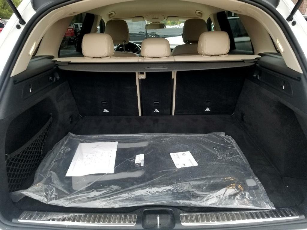 2017 Mercedes-Benz GLC-Class Image 40