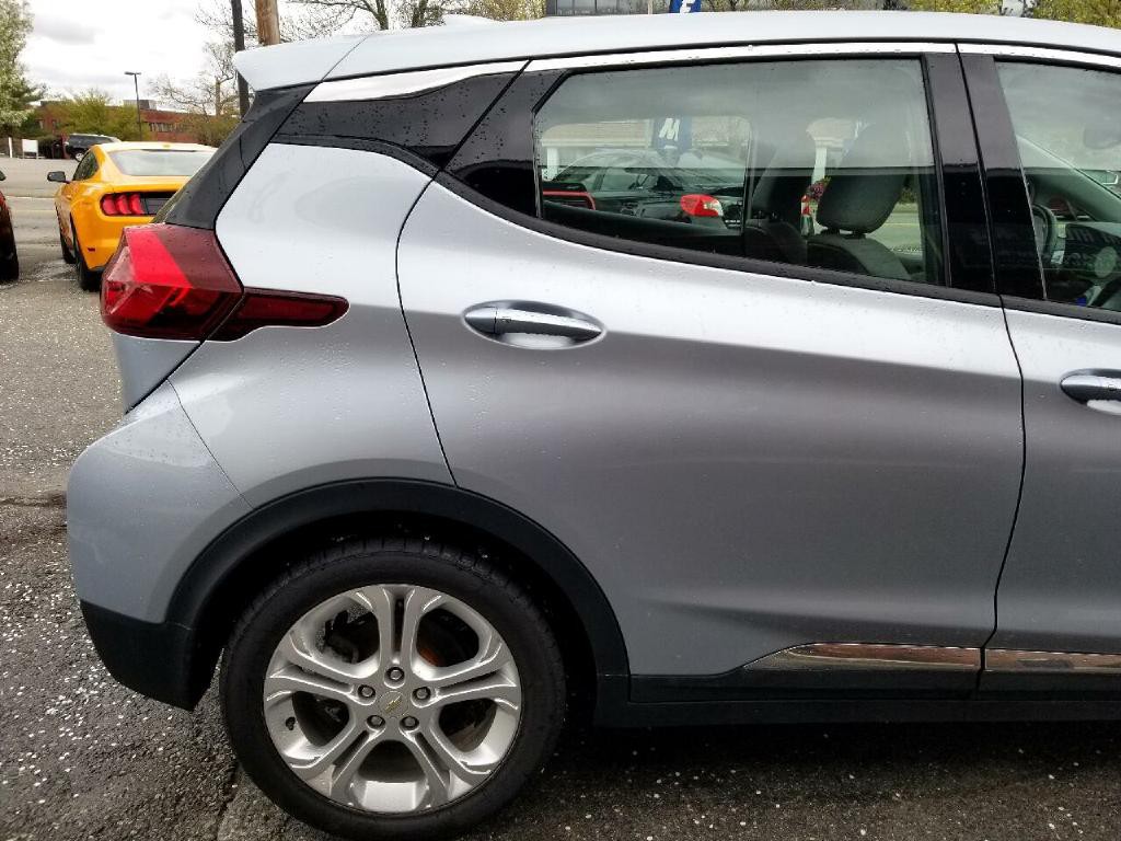 2017 Chevrolet Bolt EV Image 9