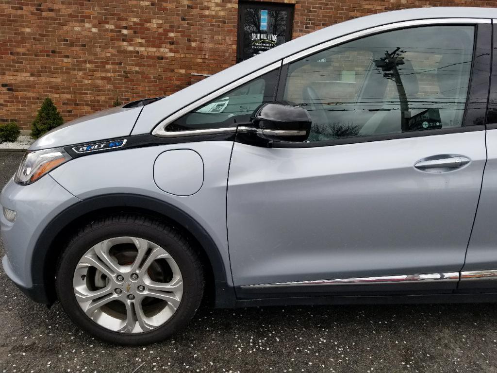 2017 Chevrolet Bolt EV Image 11