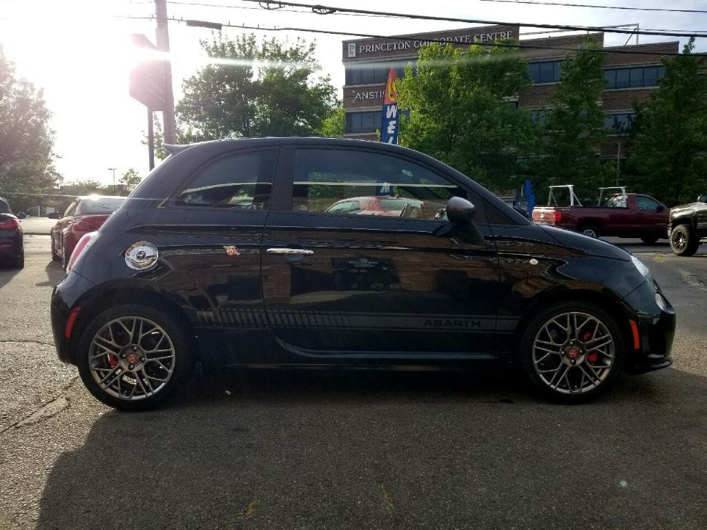 2017 FIAT 500 Image 4