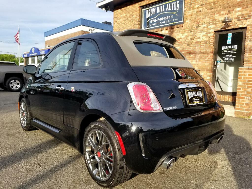 2017 FIAT 500 Image 7
